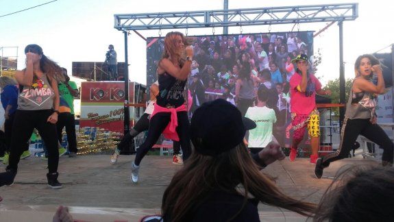 Jesica Cirio es instructora de zumba y llegó especialmente para La Corrida.
