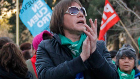 La militante trans Ornela Infante participó del último debate.