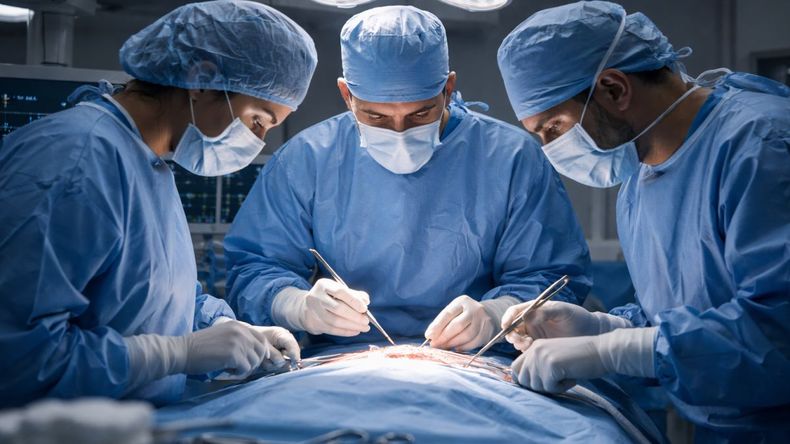 Una cirugía estética mal ejecutada derivó en daño físico y psicológico, y terminó con una condena judicial millonaria contra el profesional. | LMCipolletti.com Una cirugía estética mal ejecutada derivó en daño físico y psicológico, y terminó con una condena judicial millonaria contra el profesional.