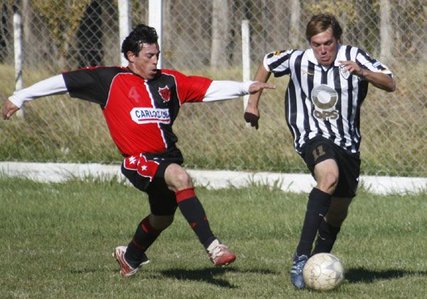 Obrero Dique goleó al Albinegro
