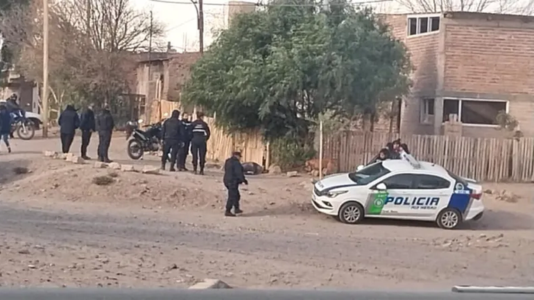 El hombre apareció muerto en un barrio de General Roca. Foto: gentileza ANRoca.