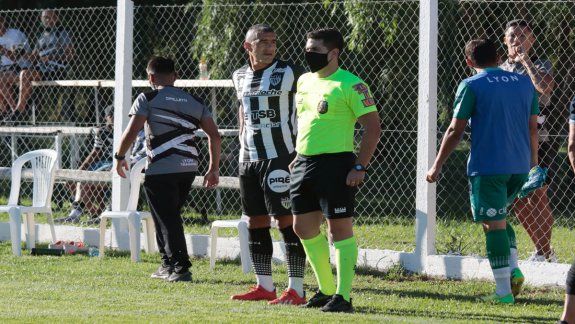 La posición de Berra en la cancha, una de las posibles variantes de Cipo ante Colón.