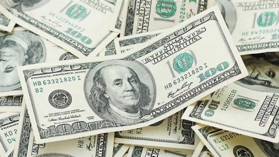 El dólar subió 60 centavos en 10 minutos y superó los $30