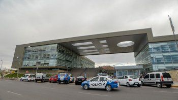 lo acusaron de violar a una chica de 15 en un cumpleanos en plottier