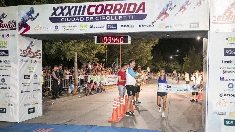 Una fiesta: mirá todo el color de la  33ª Corrida de Cipolletti