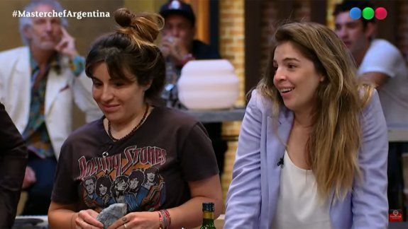Emotiva participación de Dalma y Gianinna en MasterChef