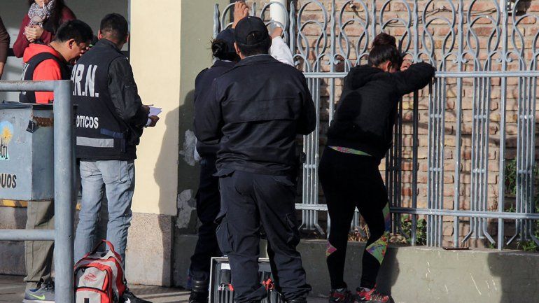 Transa zafa de ir presa y hasta le devuelven plata