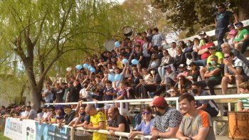 Socios e hinchas disfrutaron el sábado de la victoria ante Mendoza por el Cuyano de rugby.