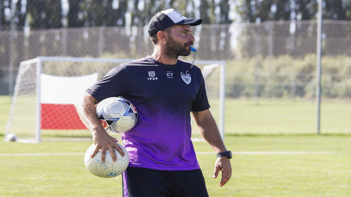 Germán Alecha, técnico de Cipolletti.