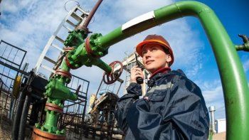 las mujeres y su rol protagonista en la industria del petroleo