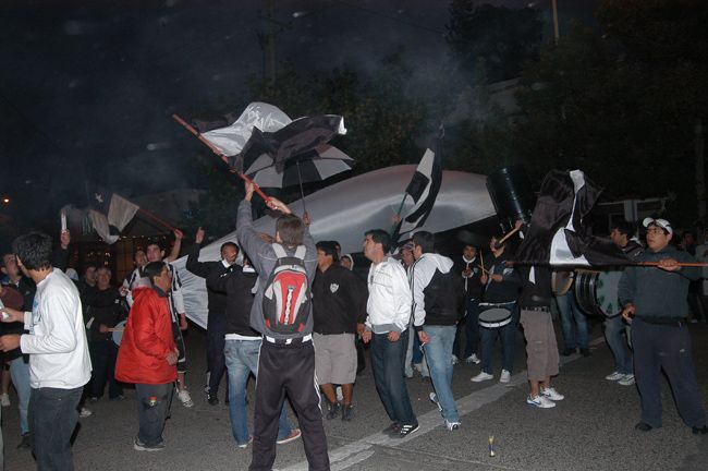 Banderazo Albinegro por La Visera