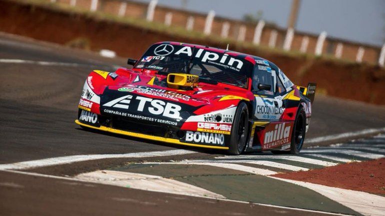 Urcera se tocó con Fontana y abandonó en la fecha del TC