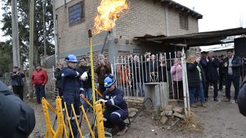 Los vecinos del Puente 83 en Cipolletti ya cuentan con gas natural disponible, luego de 60 años. Los vecinos del Puente 83 en Cipolletti ya cuentan con gas natural disponible, luego de 60 años.
