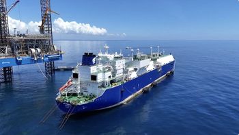 Tras el JDA con YPF, ENI apuesta al GNL argentino en un mercado “finamente equilibrado”. | LMCipolletti.com Tras el JDA con YPF, ENI apuesta al GNL argentino en un mercado “finamente equilibrado”.