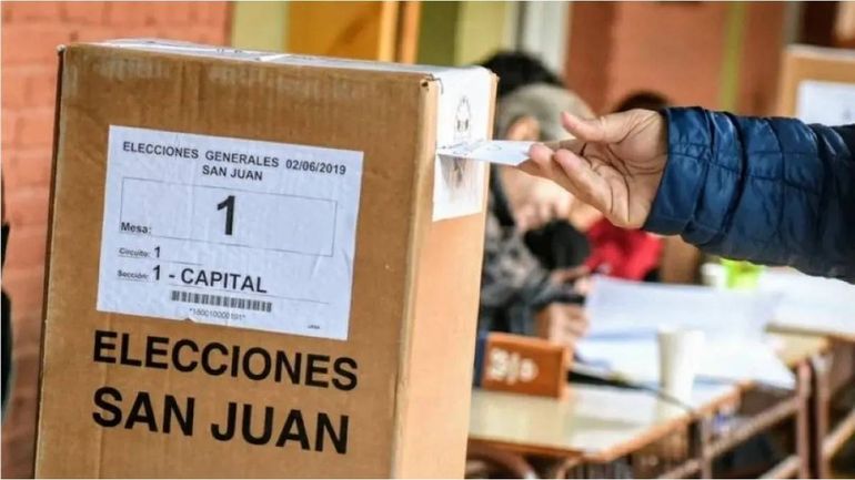 San Juan elige gobernador en una reñida votación