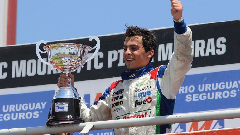 Nefa en el podio de Concepción del Uruguay del TC Mouras.