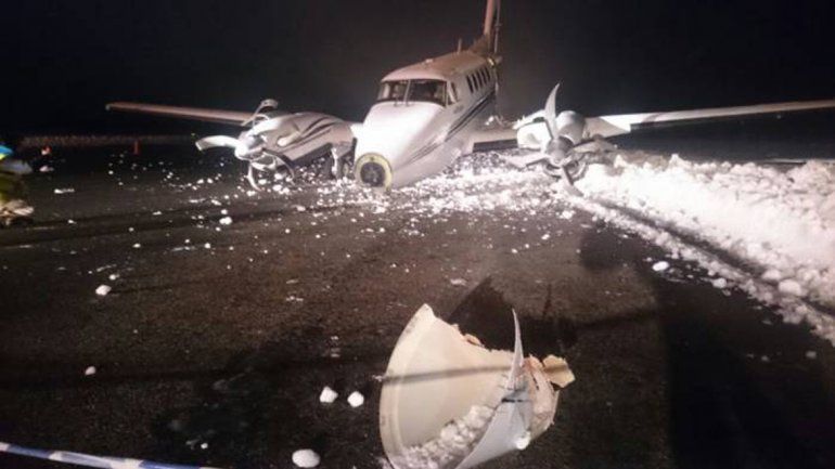 Por el hielo, se despistó un avión al intentar aterrizar en el aeropuerto de Bariloche     