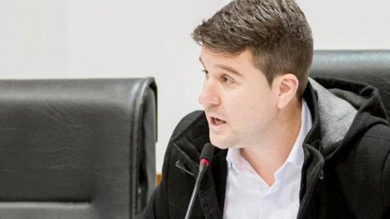 Un concejal de Roca sugirió cortarle la luz y el gas a los porteños