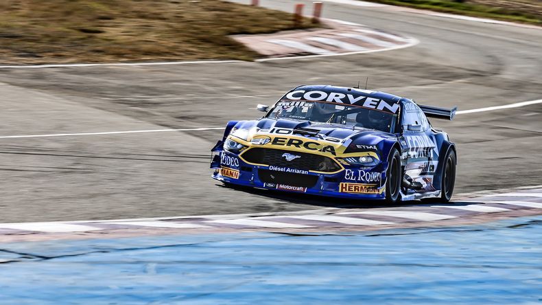 Manu Urcera quiere ingresar a los 3 de último minuto. | LMCipolletti.com Manu Urcera quiere ingresar a los 3 de último minuto.