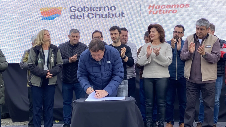Chubut, R&iacute;o Negro y Neuqu&eacute;n, firmaron un acuerdo de cooperaci&oacute;n y crearon un comando unificado para combatir los incendios de la temporada.
