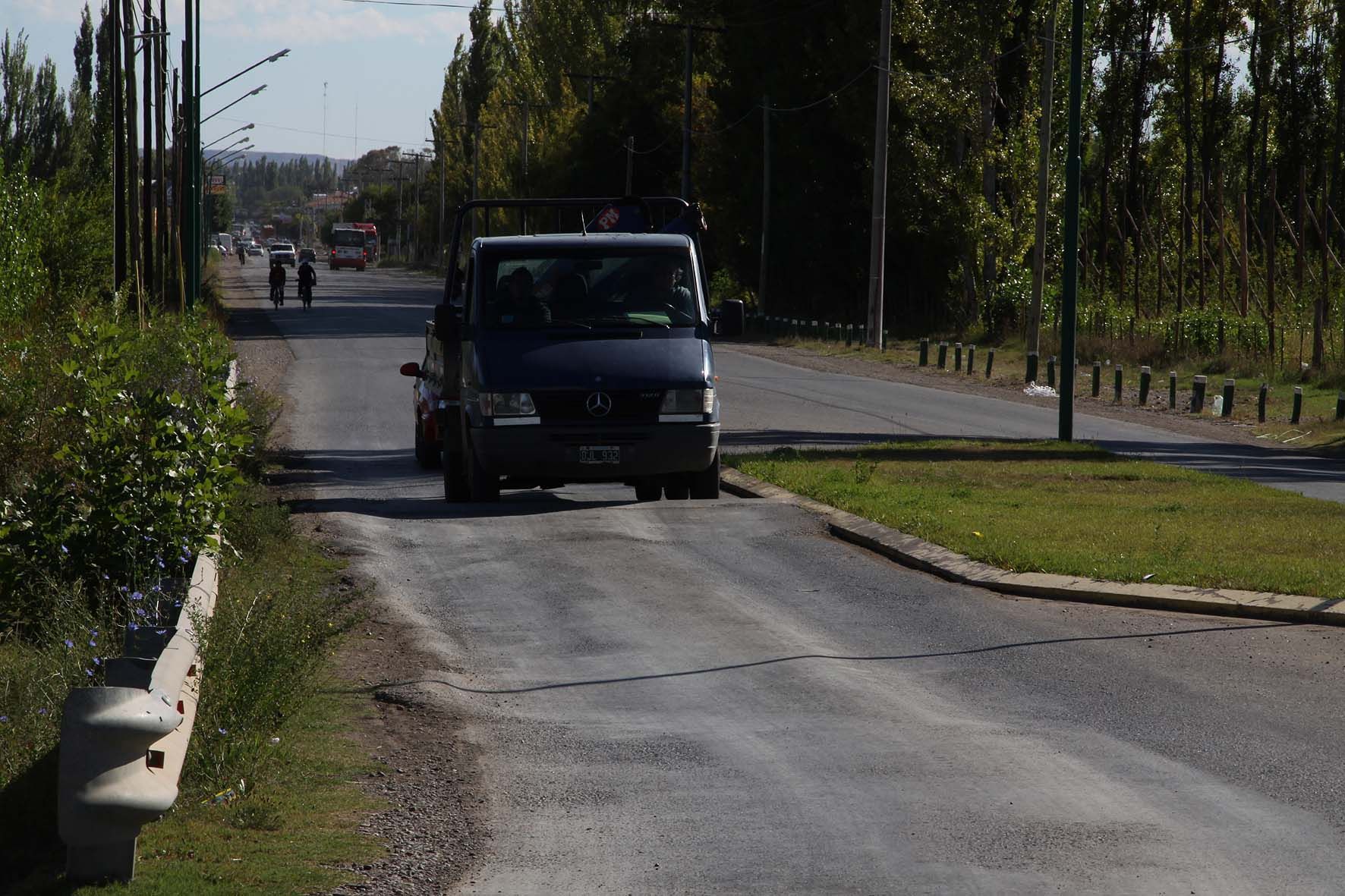 Rotonda acceso Biló de Allen en mal estado