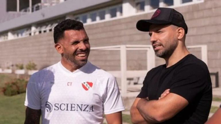Agüero ya estuvo charlando con Tevez durante la pretemporada de Independiente.&nbsp;