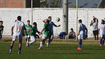 oro cayo en casa, no quedan invictos y manda la amistad en la liga confluencia