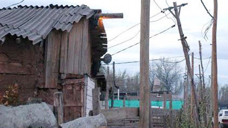 Sin leña y casi sin electricidad se torna difícil enfrentar la temporada.