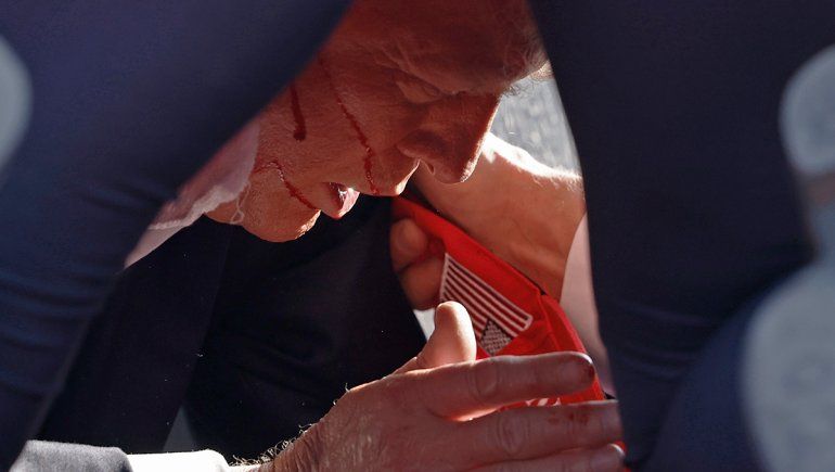 Habló Donald Trump tras el ataque: una bala me perforó la parte superior de mi oreja derecha
