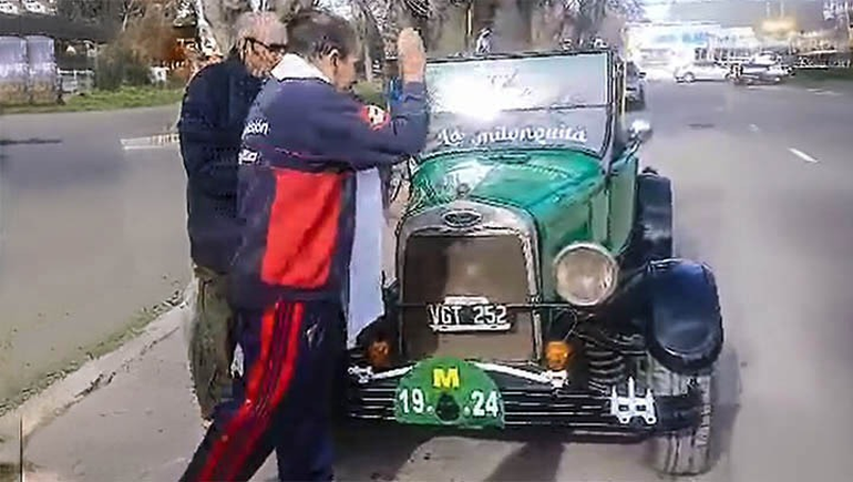 Sorpresa en plena misa: el dueño de La Milonguita pidió la palabra y alegró a los chicos