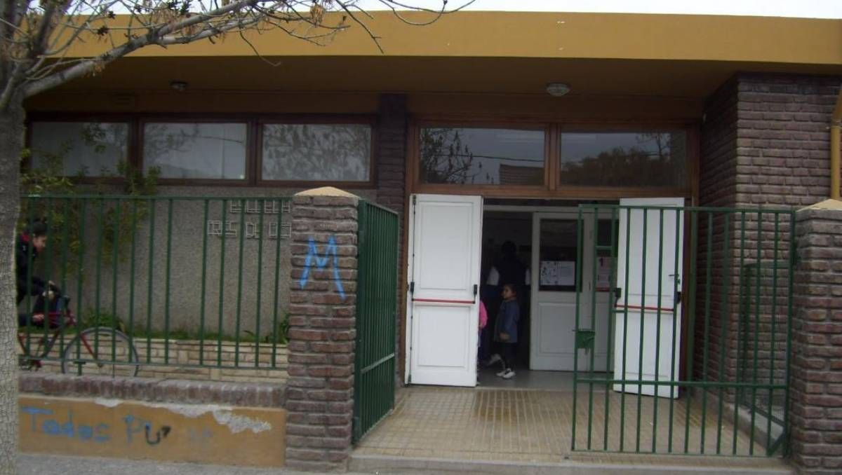 La Escuela 131 cumplirá 90 años. Fue creada en Cinco Saltos y trasladada a Cipolletti.&nbsp;