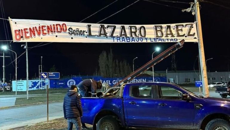 La foto del pasacalles de bienvenidas que publicó Lázaro Báez en su cuenta de Instagram