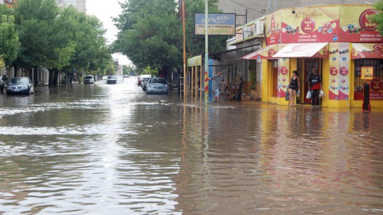 El Año Nuevo llegó con un temporal en Cipolletti