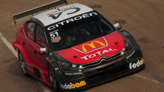 Urcera ganó en el debut, pero luego el rendimiento del auto se derrumbó en las carreras siguientes.