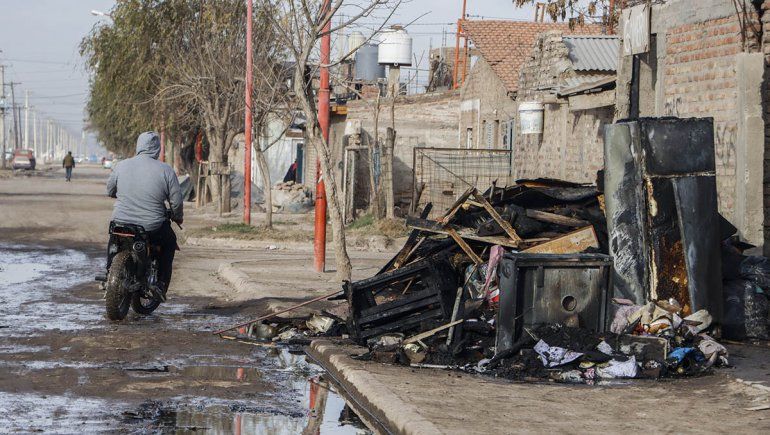 Anai Mapu: un joven de 24 años está grave tras incendiarse su casa