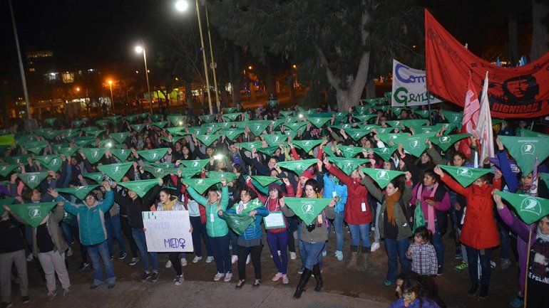 Convocan a un acampe en la plaza por el aborto legal