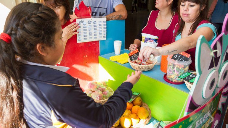 Las escuelas podrán concursar y llenar de frutas los recreos
