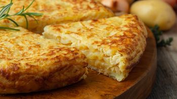 Cómo hacer una buena tortilla de papas: la mejor receta de este clásico | LMCipolletti.com Cómo hacer una buena tortilla de papas: la mejor receta de este clásico