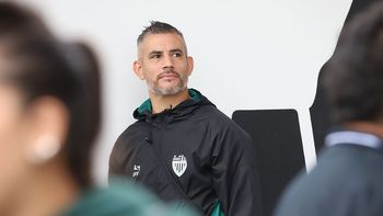 yair marin, como un hincha mas de cipo en la visera