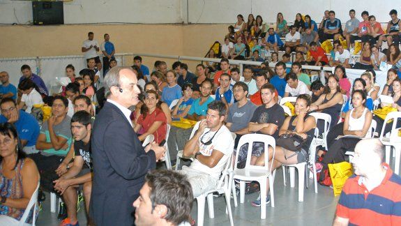 la fiesta nacional  de la ciudad se estirara hasta abril