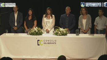 El intendente de Cipolletti, Rodrigo Buteler, abre el 39° período de sesiones ordinarias del Concejo Deliberante. El intendente de Cipolletti, Rodrigo Buteler, abre el 39° período de sesiones ordinarias del Concejo Deliberante.