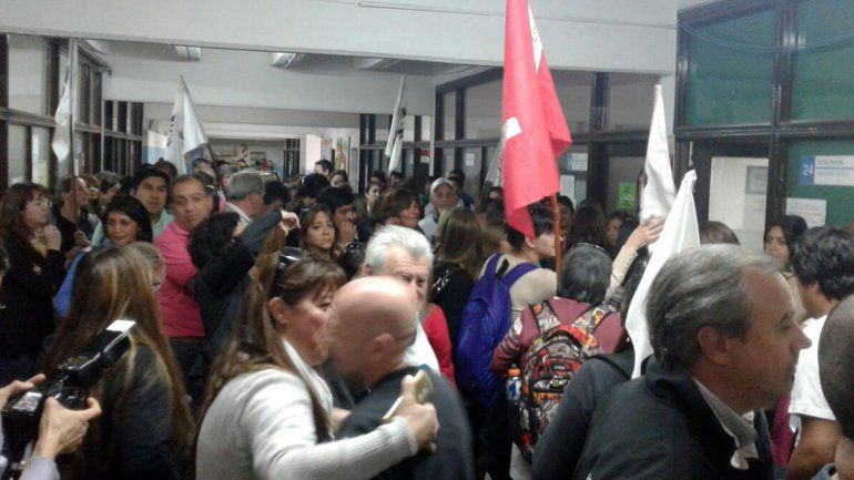 Unter sumó otro paro con una marcha multitudinaria en Cipolletti