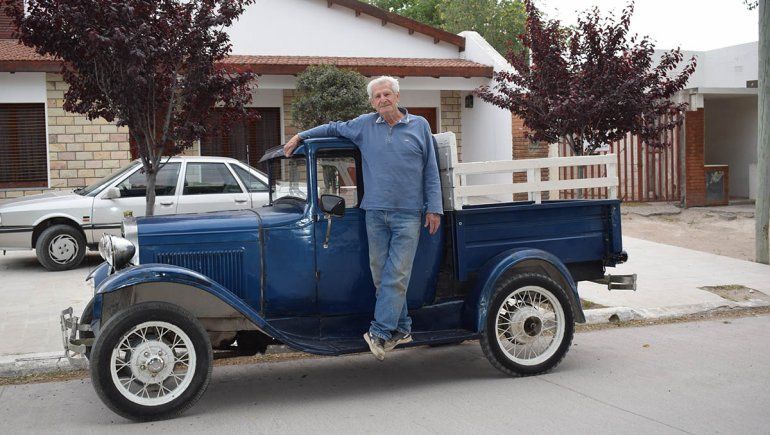 El mecánico de cuatro generaciones que se maneja en un Ford A