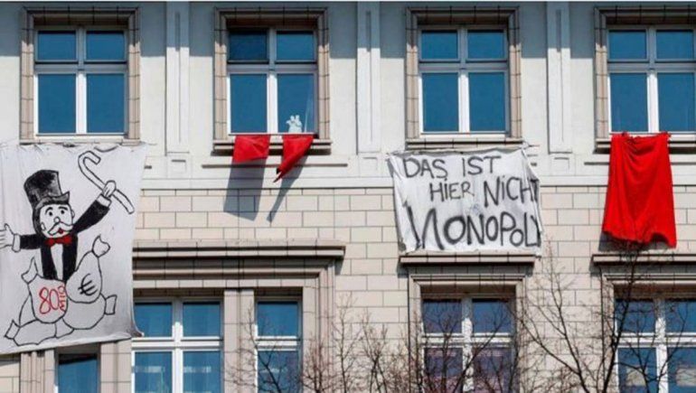 Berlín votó a favor de expropiar viviendas vacías por la crisis habitacional
