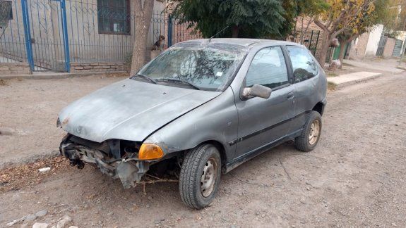 Allanaron una casa y secuestraron un auto robado