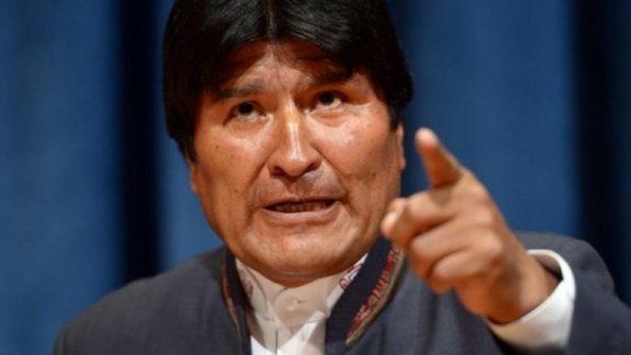 Evo dijo que los golpistas destruyen el Estado