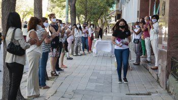 el colegio belgrano tuvo su acto de egresados en la calle