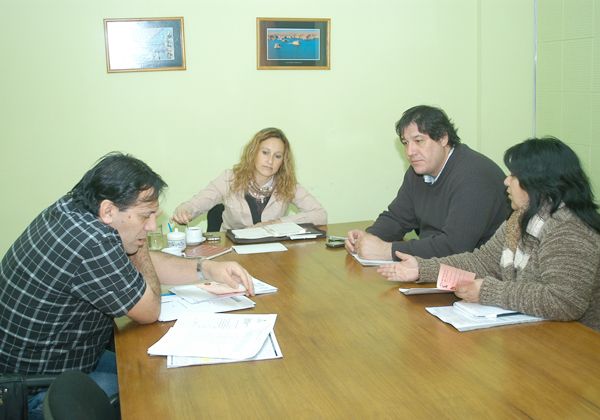 Se reunirán por la tarifa de los taxis