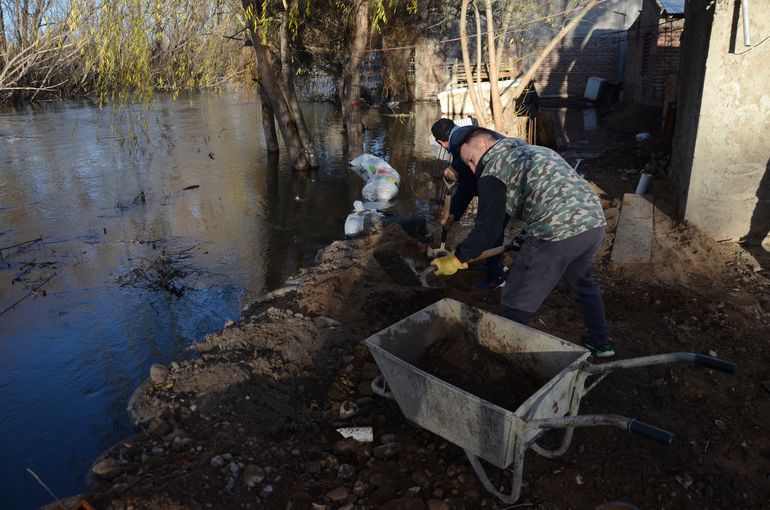 El drama de tener como vecino al río Neuquén