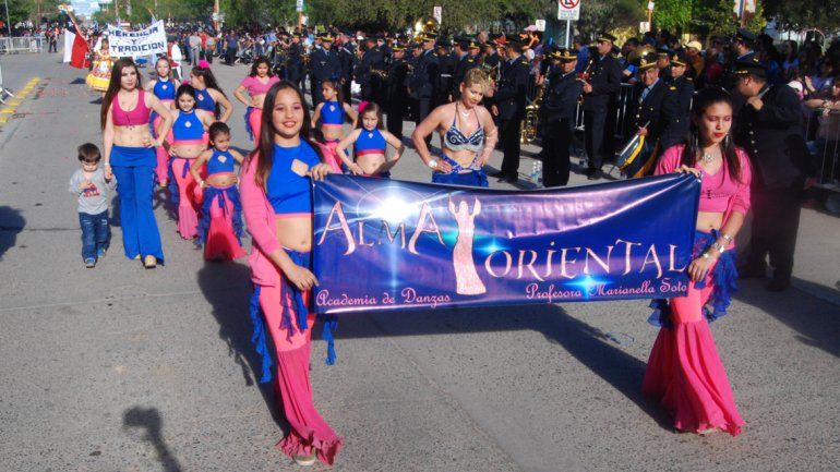 Miles de cipoleños salieron a la calle a celebrar el cumple de la ciudad